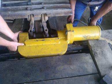 extractor de pasadores, extractor, extractor de pines, estractor de orugas, orugas, extractor de pines de orugas, extractor de pasadores de orugas, extractor de zapatas de retroexcabadora